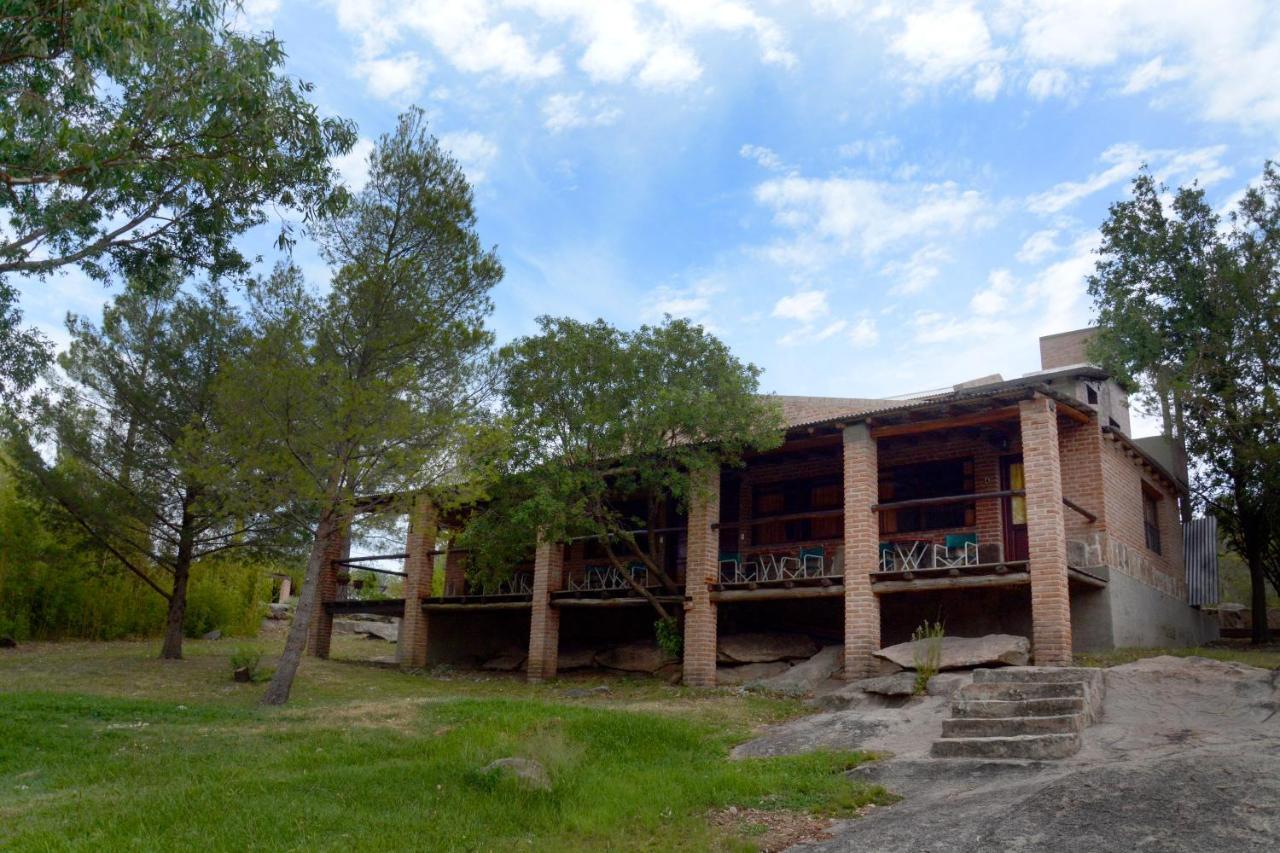 La Toma Complejo De Montana - Cabanas Y Habitaciones En Hosteria Mina Clavero Exterior foto